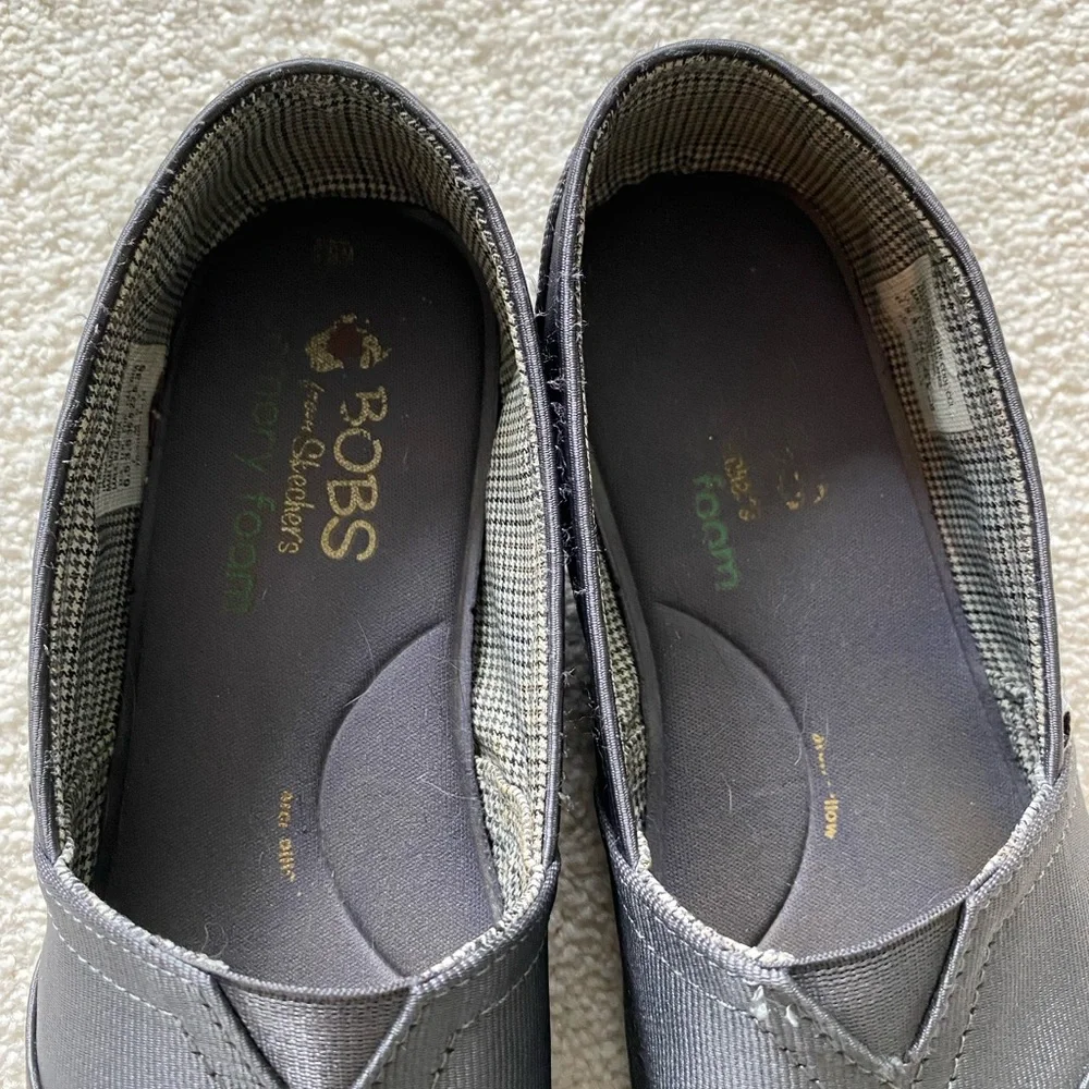 Bobs size 6.5 gray/silver shoes - Picture 3 of 7